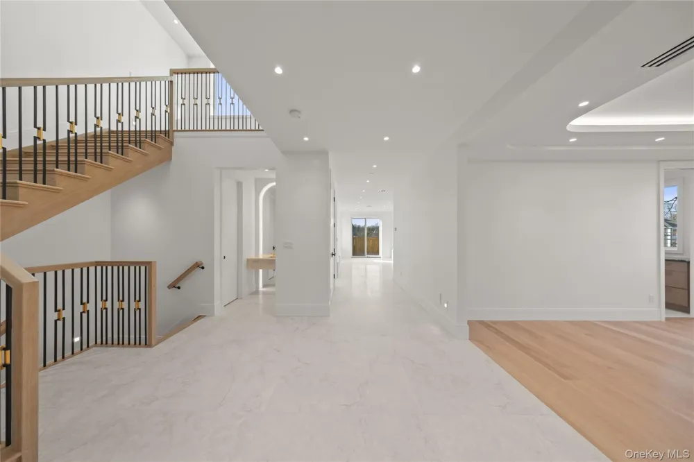 1 Dykstras Way W #201 Monsey, NY 10952