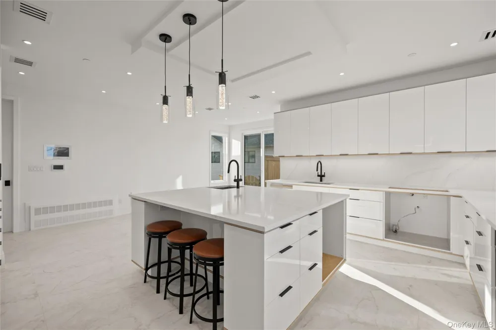 1 Dykstras Way W #201 Monsey, NY 10952