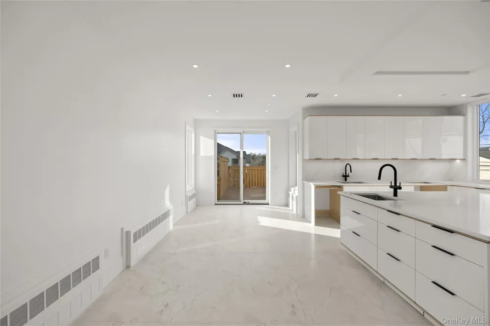 1 Dykstras Way W #201 Monsey, NY 10952