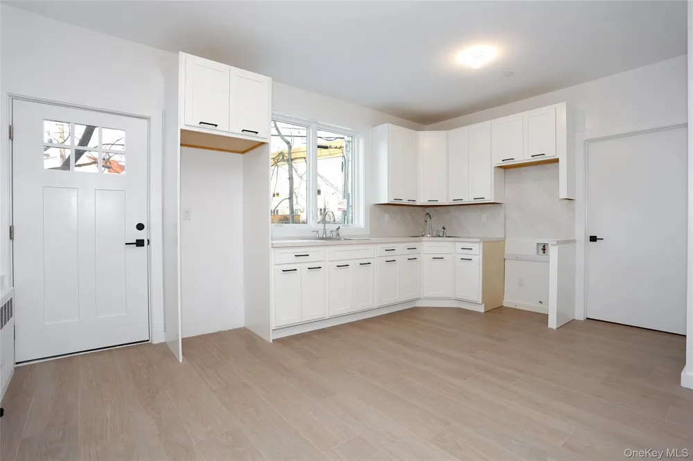 1 Dykstras Way W #201 Monsey, NY 10952