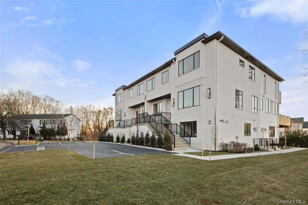 1 Dykstras Way W #201 Monsey, NY 10952