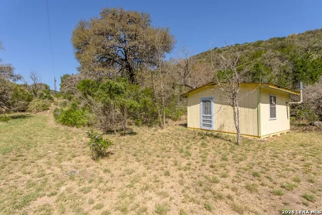 3655 North Seco Road Utopia, TX 78884