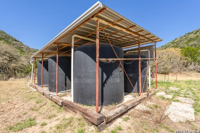 3655 North Seco Road Utopia, TX 78884