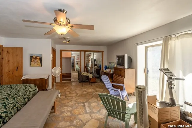 3655 North Seco Road Utopia, TX 78884