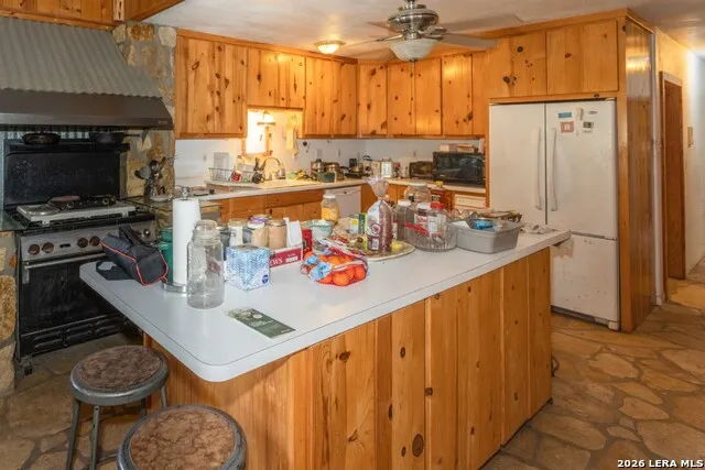 3655 North Seco Road Utopia, TX 78884
