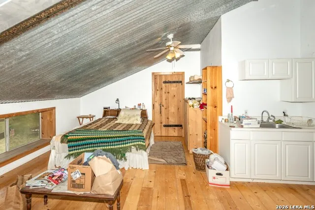 3655 North Seco Road Utopia, TX 78884