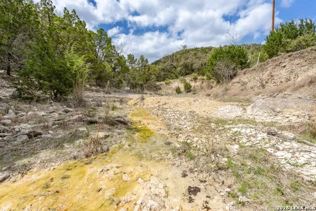 3655 North Seco Road Utopia, TX 78884