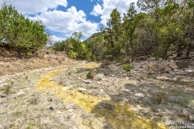 3655 North Seco Road Utopia, TX 78884