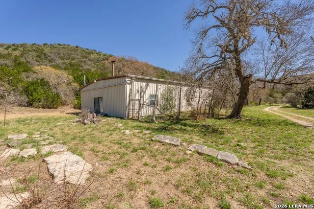 3655 North Seco Road Utopia, TX 78884