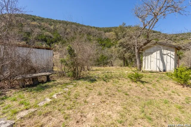 3655 North Seco Road Utopia, TX 78884