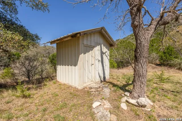 3655 North Seco Road Utopia, TX 78884