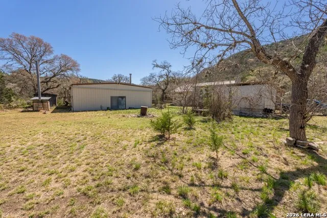 3655 North Seco Road Utopia, TX 78884