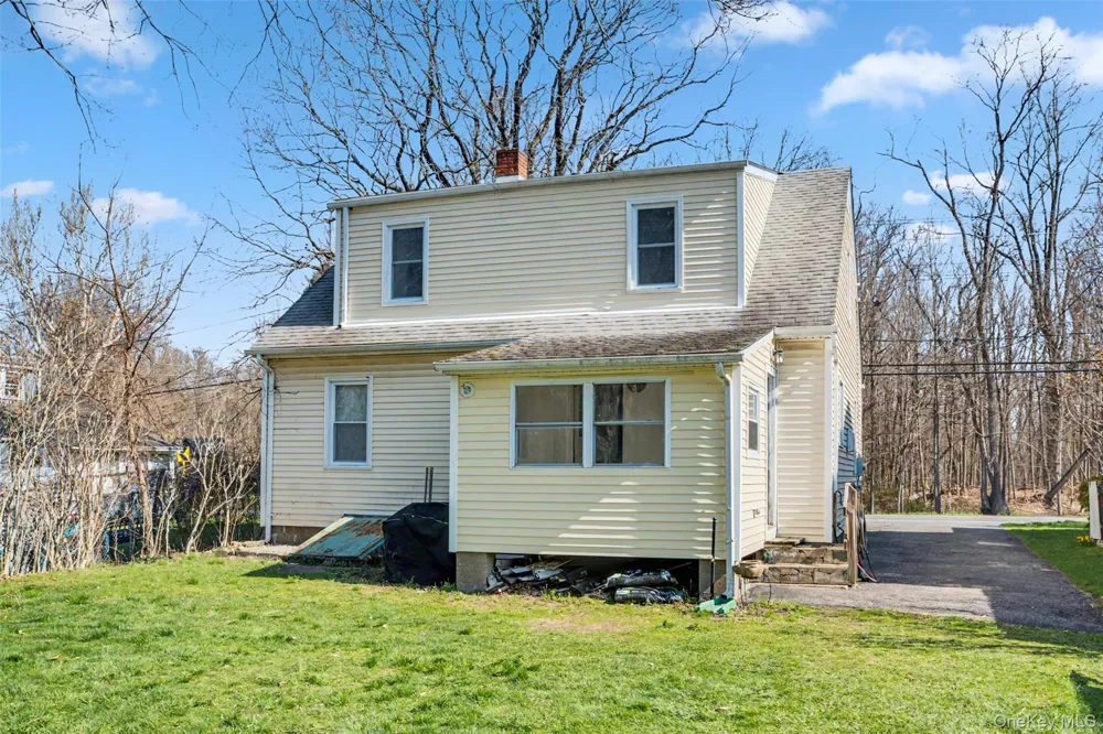 15 Forge Hill Road New Windsor, NY 12553