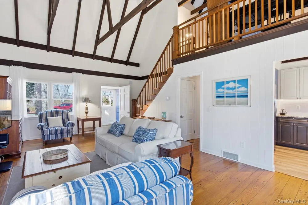 3 Foster Avenue Hampton Bays, NY 11946