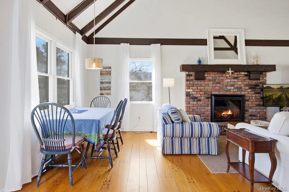 3 Foster Avenue Hampton Bays, NY 11946