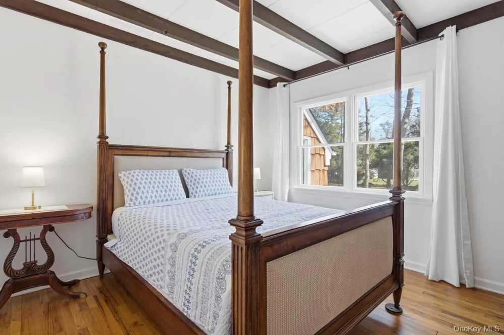 3 Foster Avenue Hampton Bays, NY 11946
