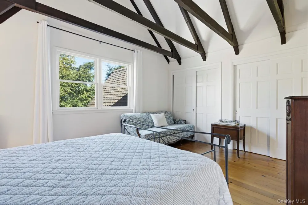 3 Foster Avenue Hampton Bays, NY 11946