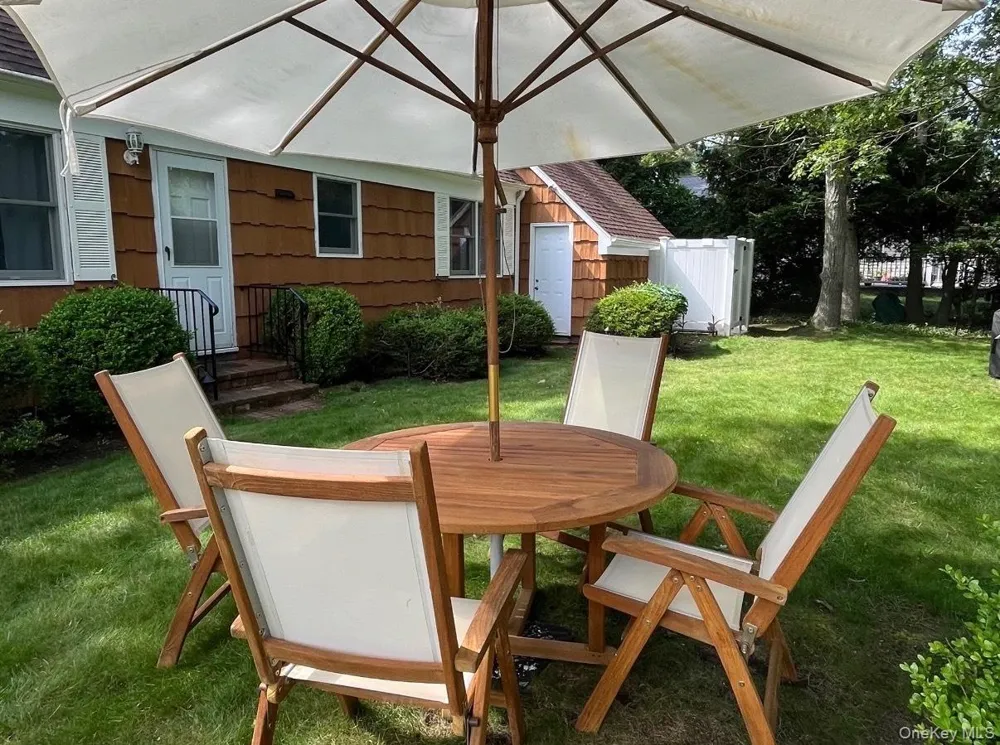 3 Foster Avenue Hampton Bays, NY 11946