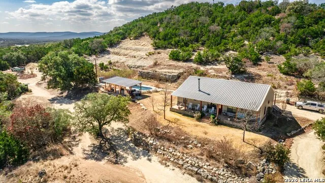 1079 County Road 357 Utopia, TX 78884