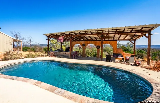 1079 County Road 357 Utopia, TX 78884