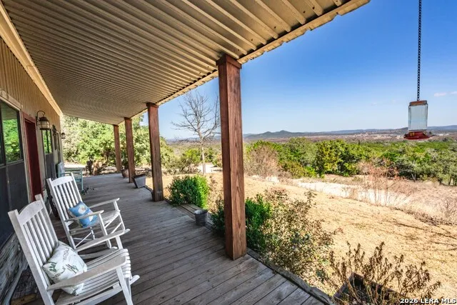 1079 County Road 357 Utopia, TX 78884