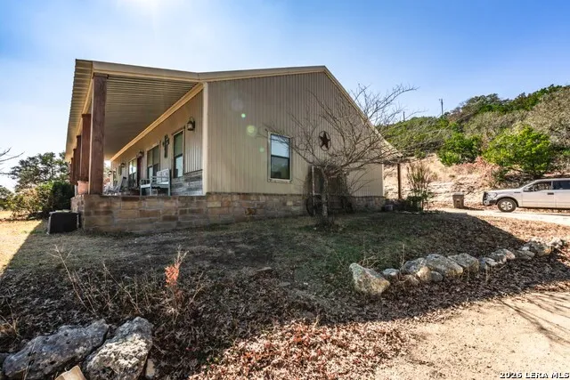 1079 County Road 357 Utopia, TX 78884