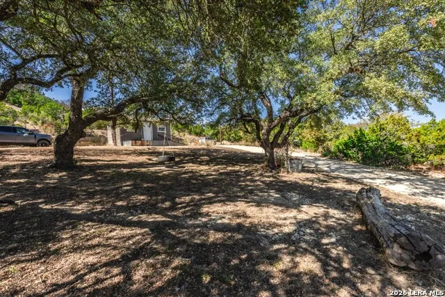1079 County Road 357 Utopia, TX 78884