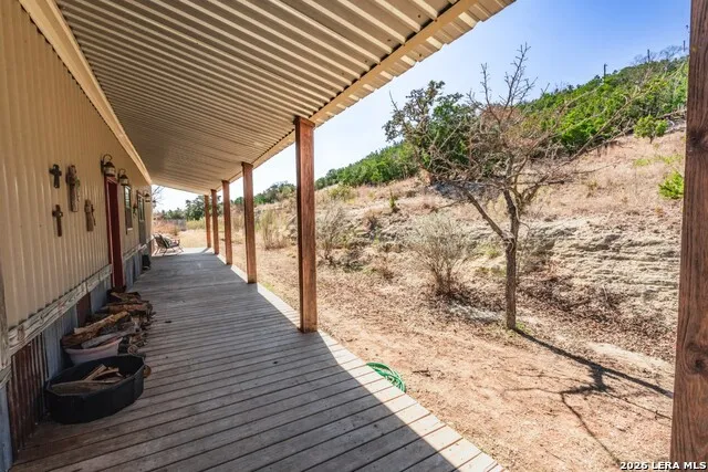 1079 County Road 357 Utopia, TX 78884