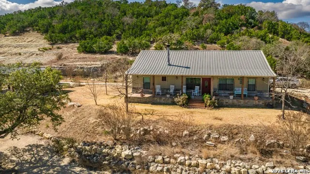 1079 County Road 357 Utopia, TX 78884