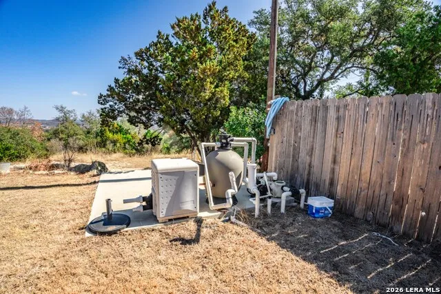 1079 County Road 357 Utopia, TX 78884