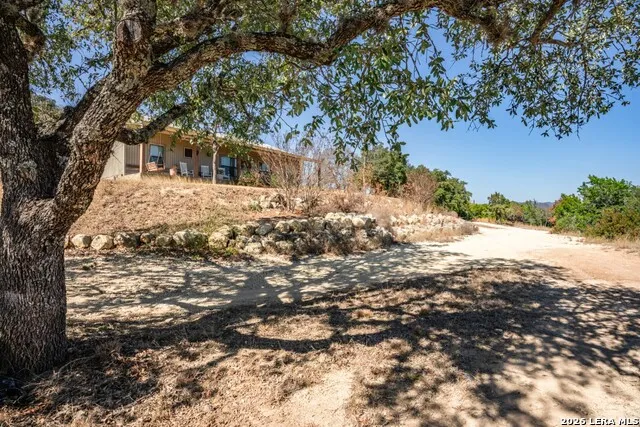 1079 County Road 357 Utopia, TX 78884