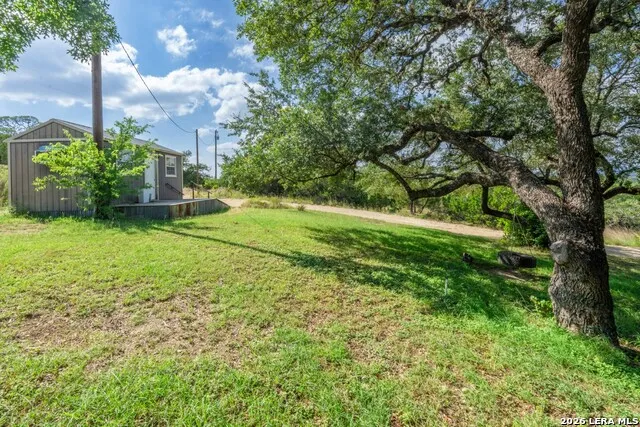 1079 County Road 357 Utopia, TX 78884