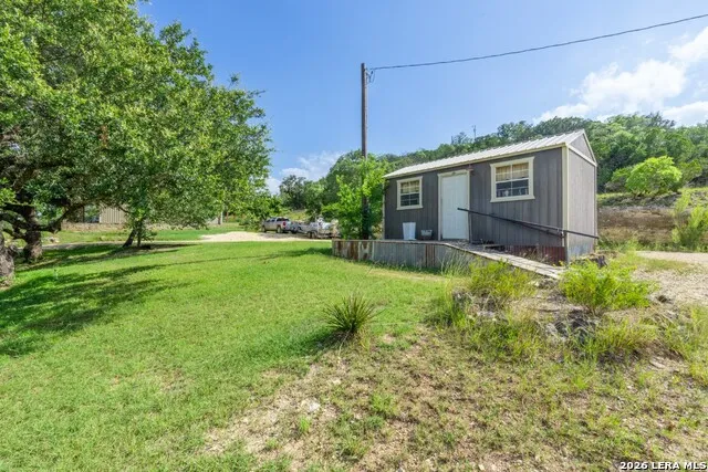 1079 County Road 357 Utopia, TX 78884