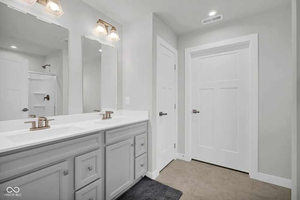 959 Independence Drive Edinburgh, IN 46124