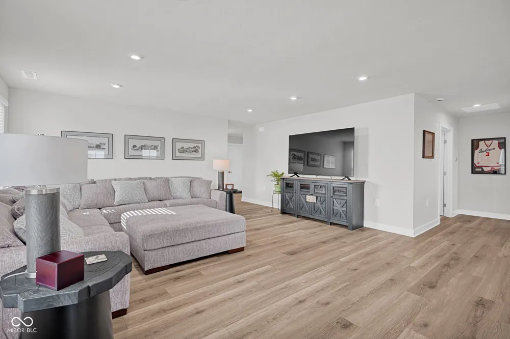 959 Independence Drive Edinburgh, IN 46124
