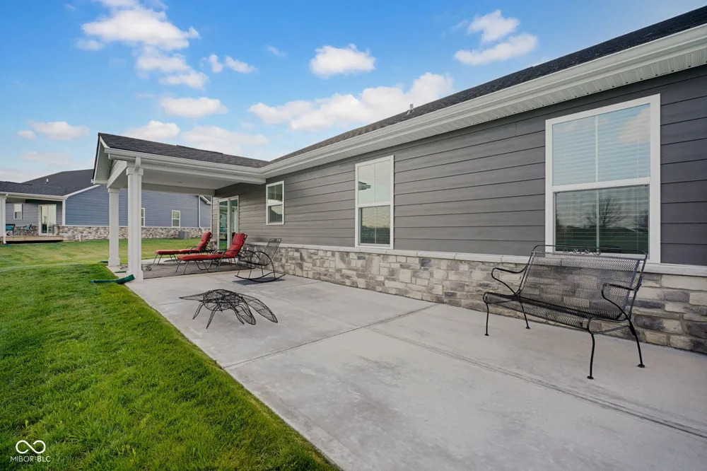 959 Independence Drive Edinburgh, IN 46124