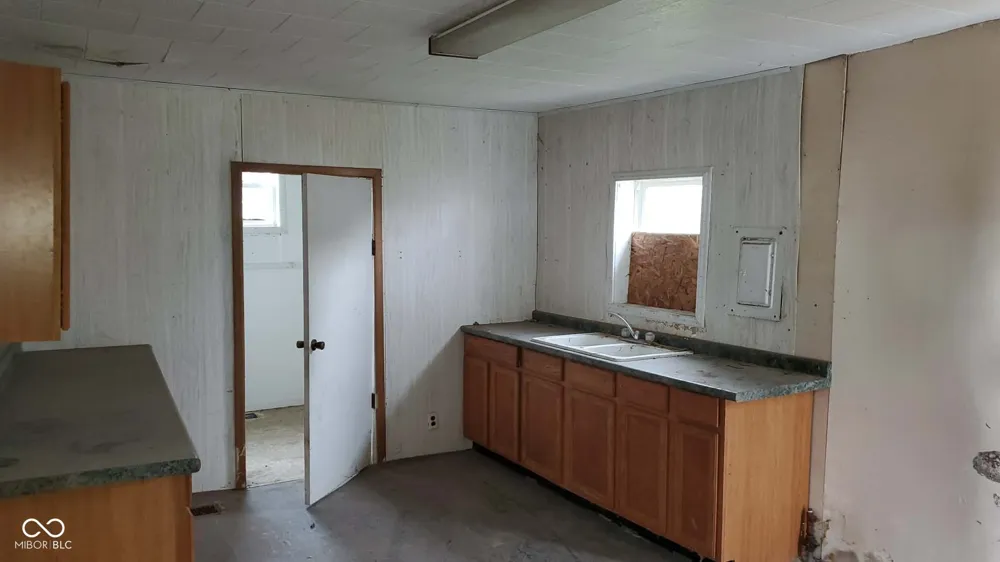 355 W Commerce Street Dunkirk, IN 47336