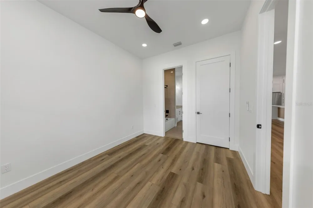 4468 57TH AVENUE St Petersburg, FL 33714