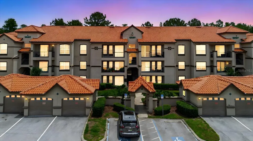 18107 PEREGRINES PERCH PLACE #6303 Lutz, FL 33558