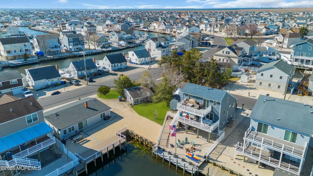 3 Linda Road Manahawkin, NJ 08050