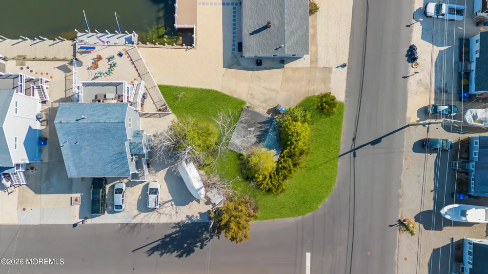 3 Linda Road Manahawkin, NJ 08050
