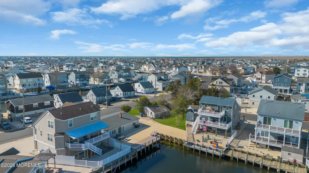 3 Linda Road Manahawkin, NJ 08050
