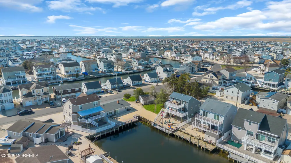 3 Linda Road Manahawkin, NJ 08050