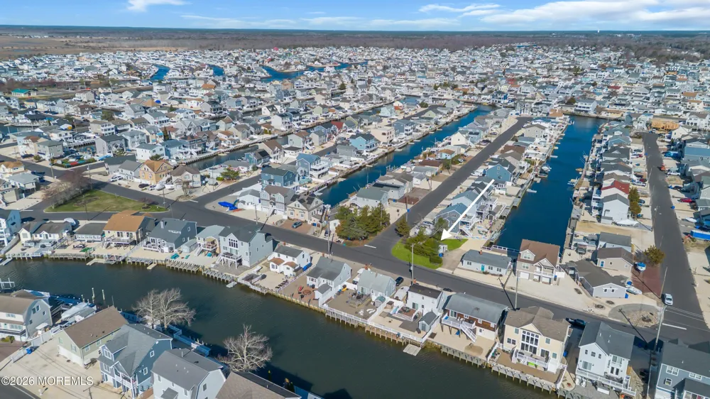 3 Linda Road Manahawkin, NJ 08050
