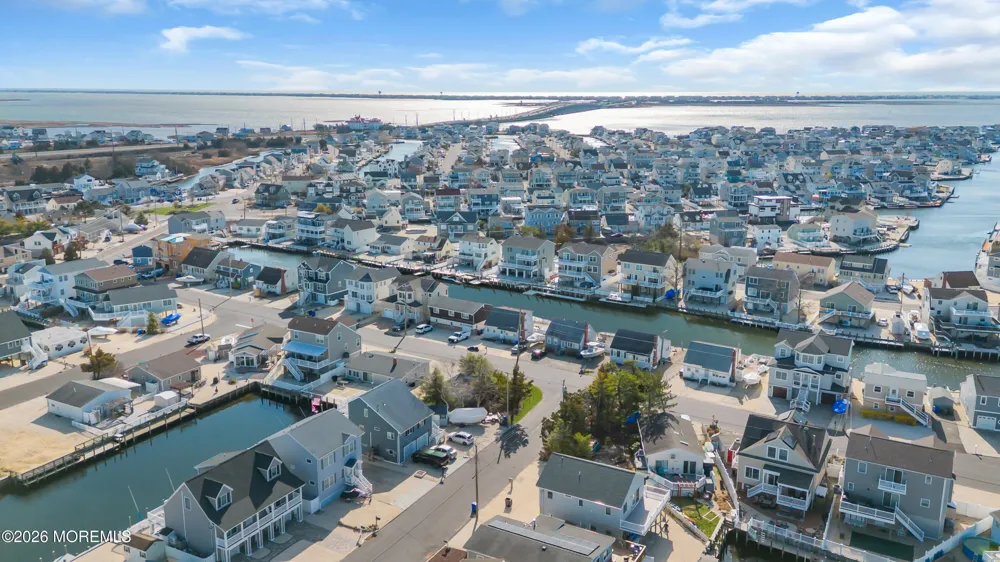 3 Linda Road Manahawkin, NJ 08050