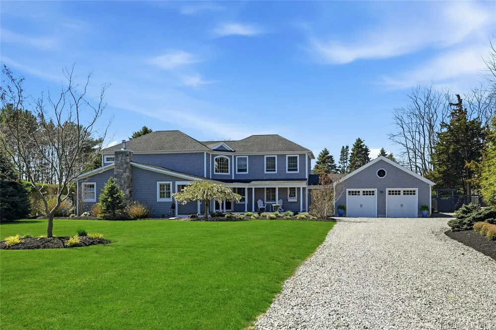 25 Lighthouse Road Southold, NY 11971