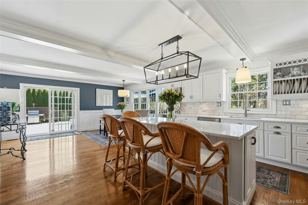 25 Lighthouse Road Southold, NY 11971