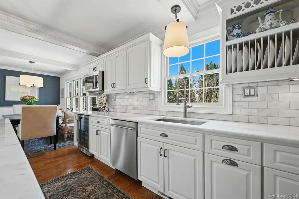 25 Lighthouse Road Southold, NY 11971