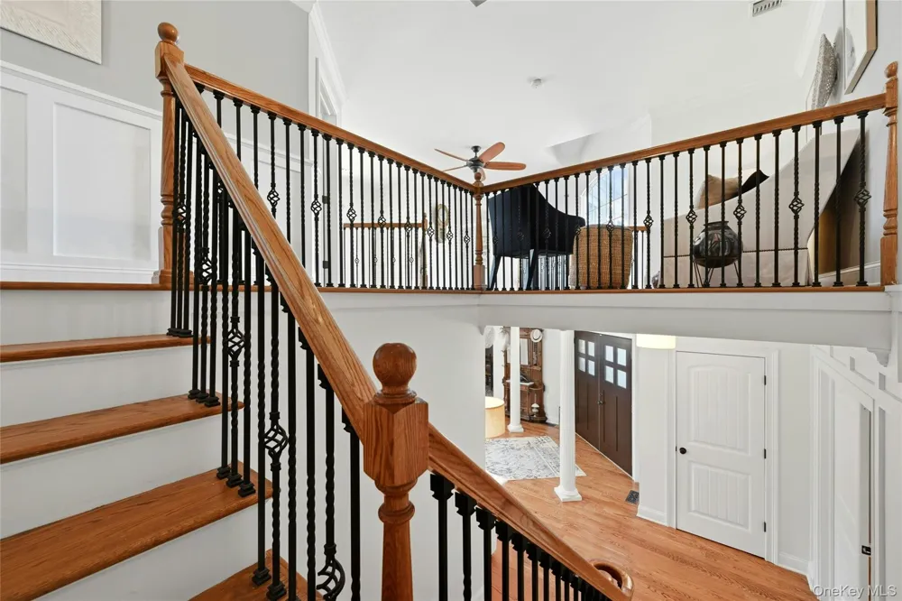 25 Lighthouse Road Southold, NY 11971