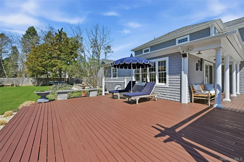 25 Lighthouse Road Southold, NY 11971